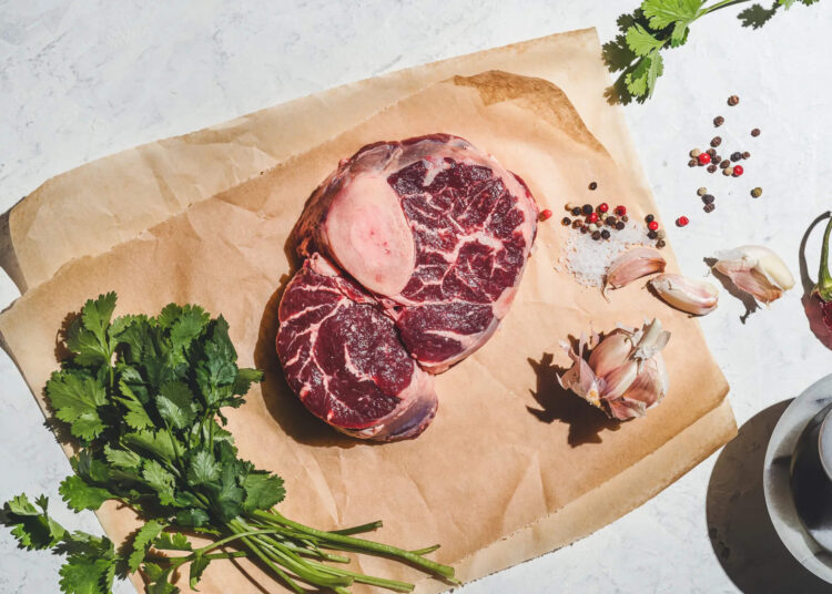 Come fare l’ossobuco: ingredienti e preparazione da seguire