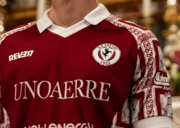 nuova-maglia-SS-Arezzo